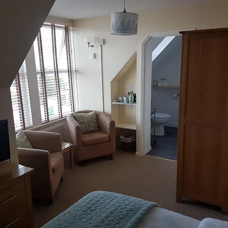 The Trelinda Guest House-3